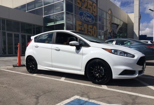 2014 Ford Fiesta photo