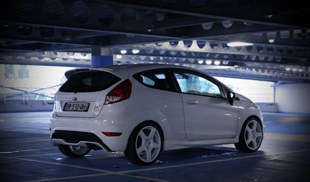 2014 Ford Fiesta photo