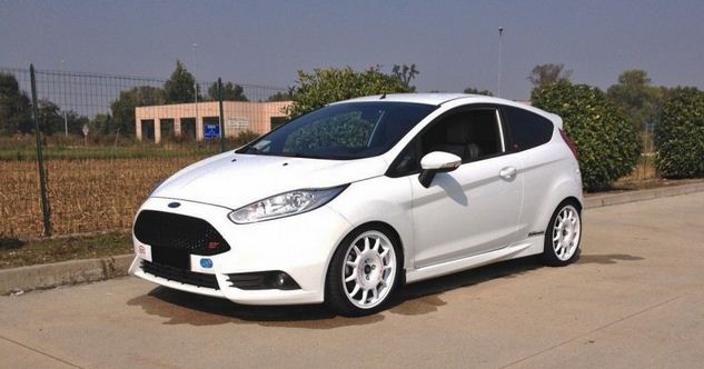 2014 Ford Fiesta photo