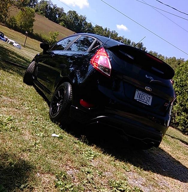 2016 Ford Fiesta photo