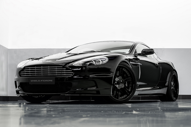 2012 Aston Martin DBS photo