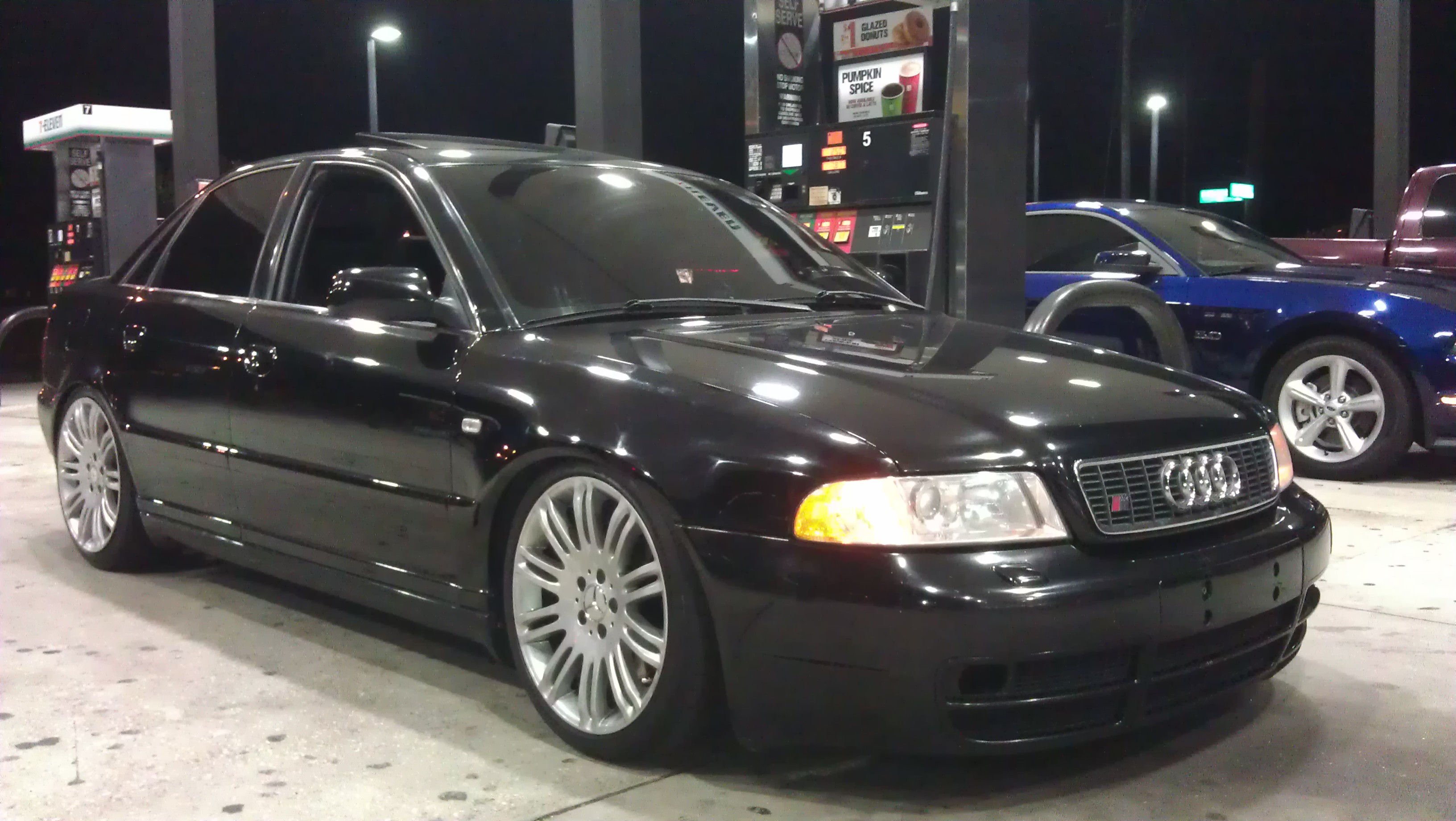 2000 Audi A4 photo