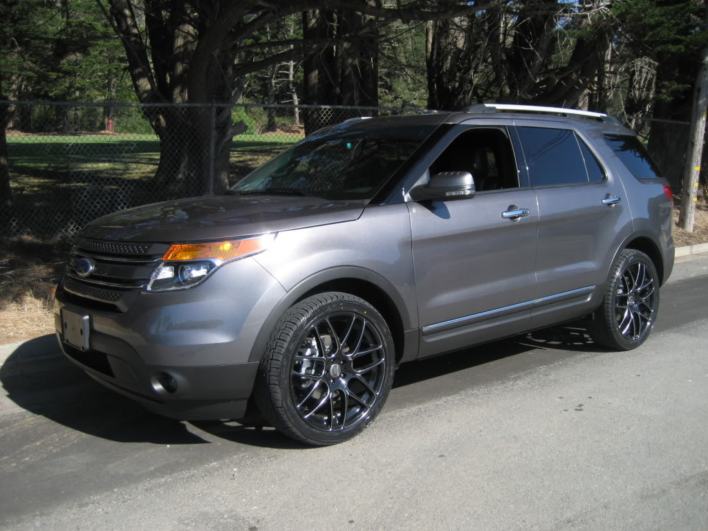 2013 Ford Explorer photo