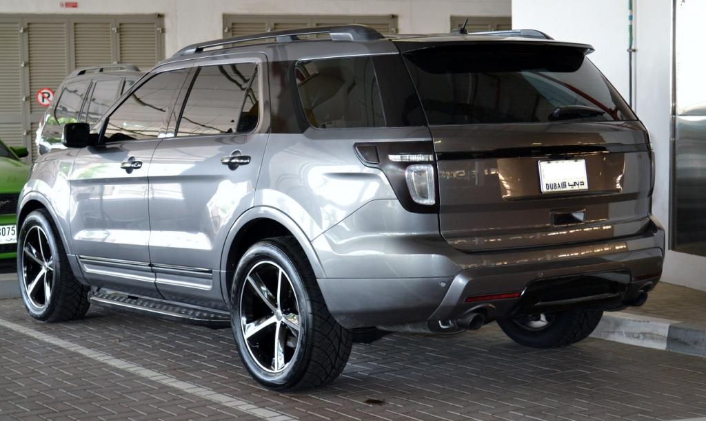 2012 Ford Explorer photo