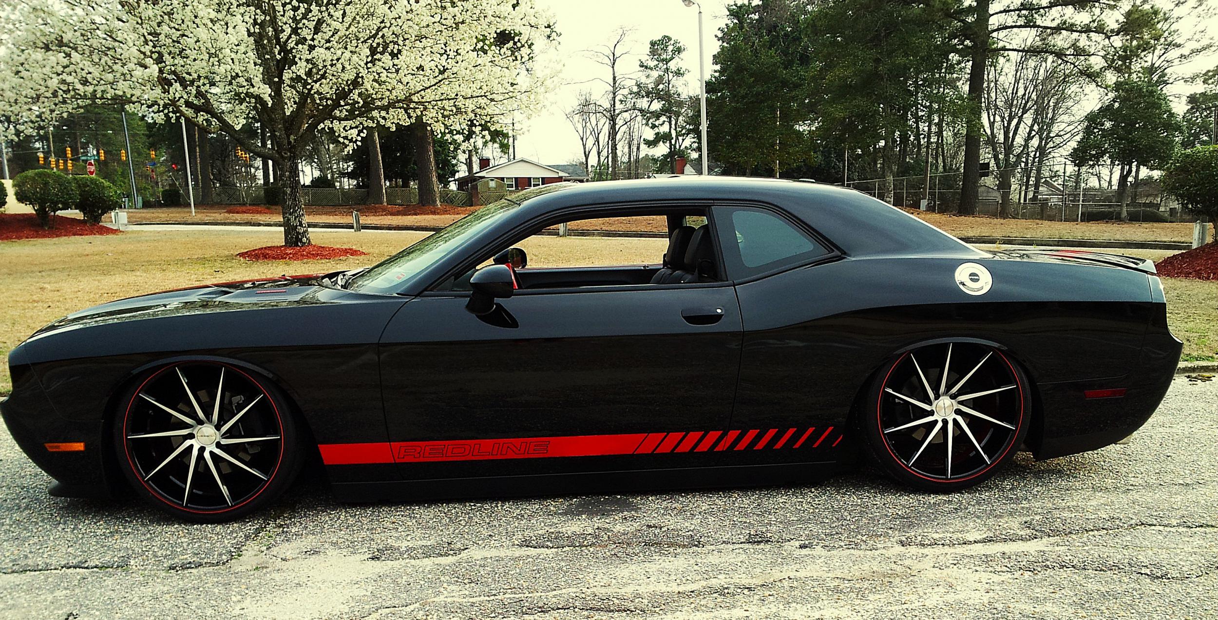 2011 Dodge Challenger photo