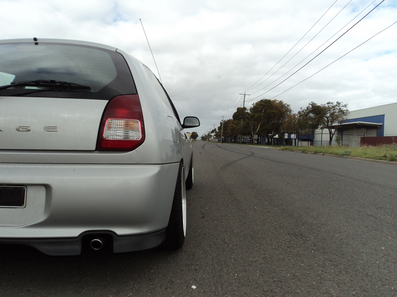 2002 Mitsubishi Mirage photo