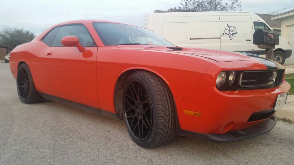 2014 Dodge Challenger photo