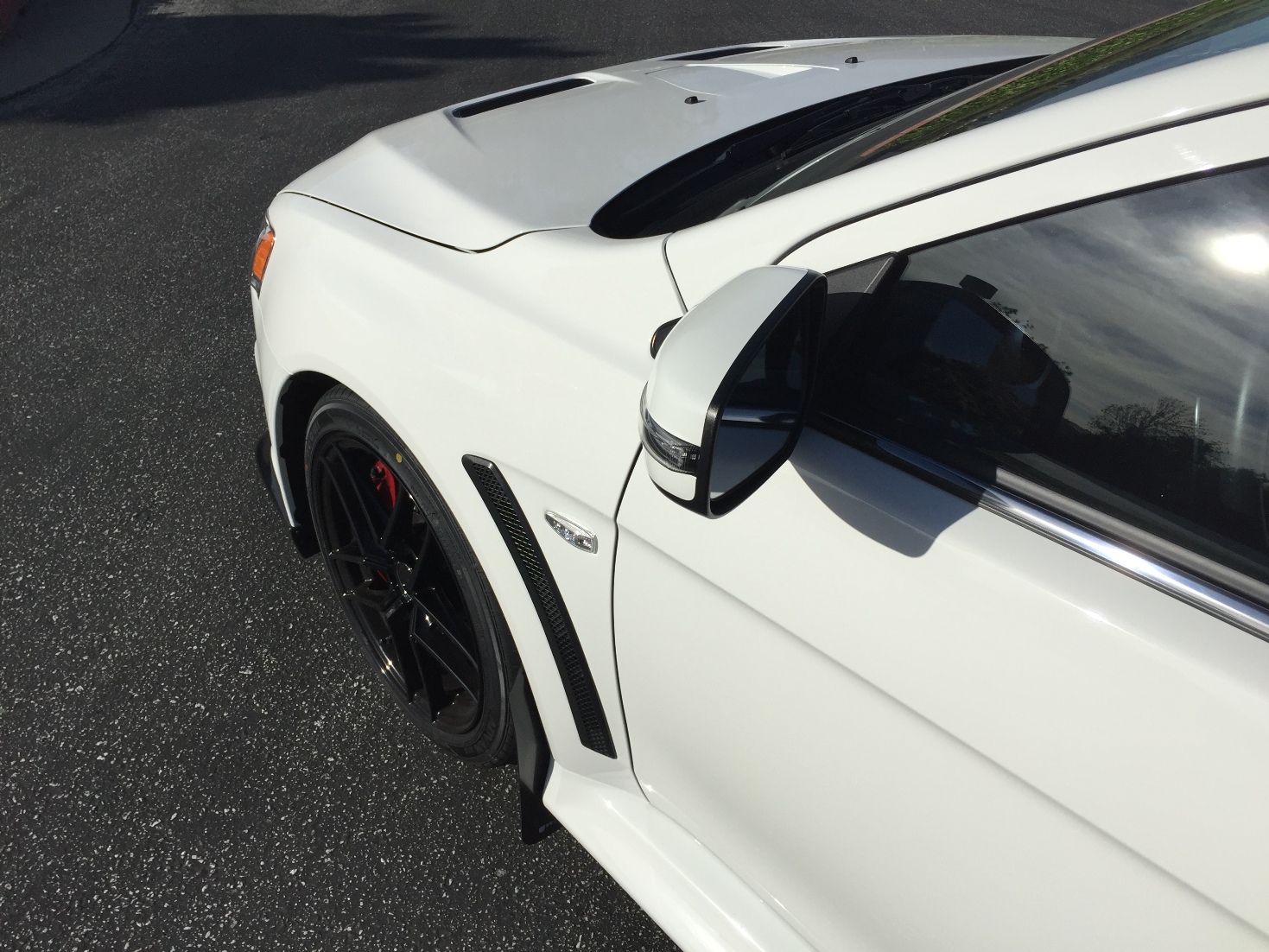 2014 Mitsubishi Lancer Evolution photo