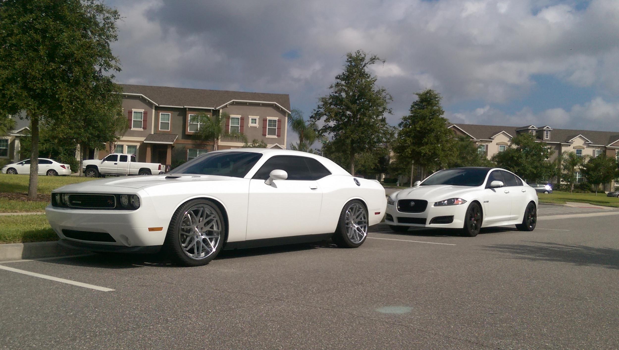 2014 Dodge Challenger photo