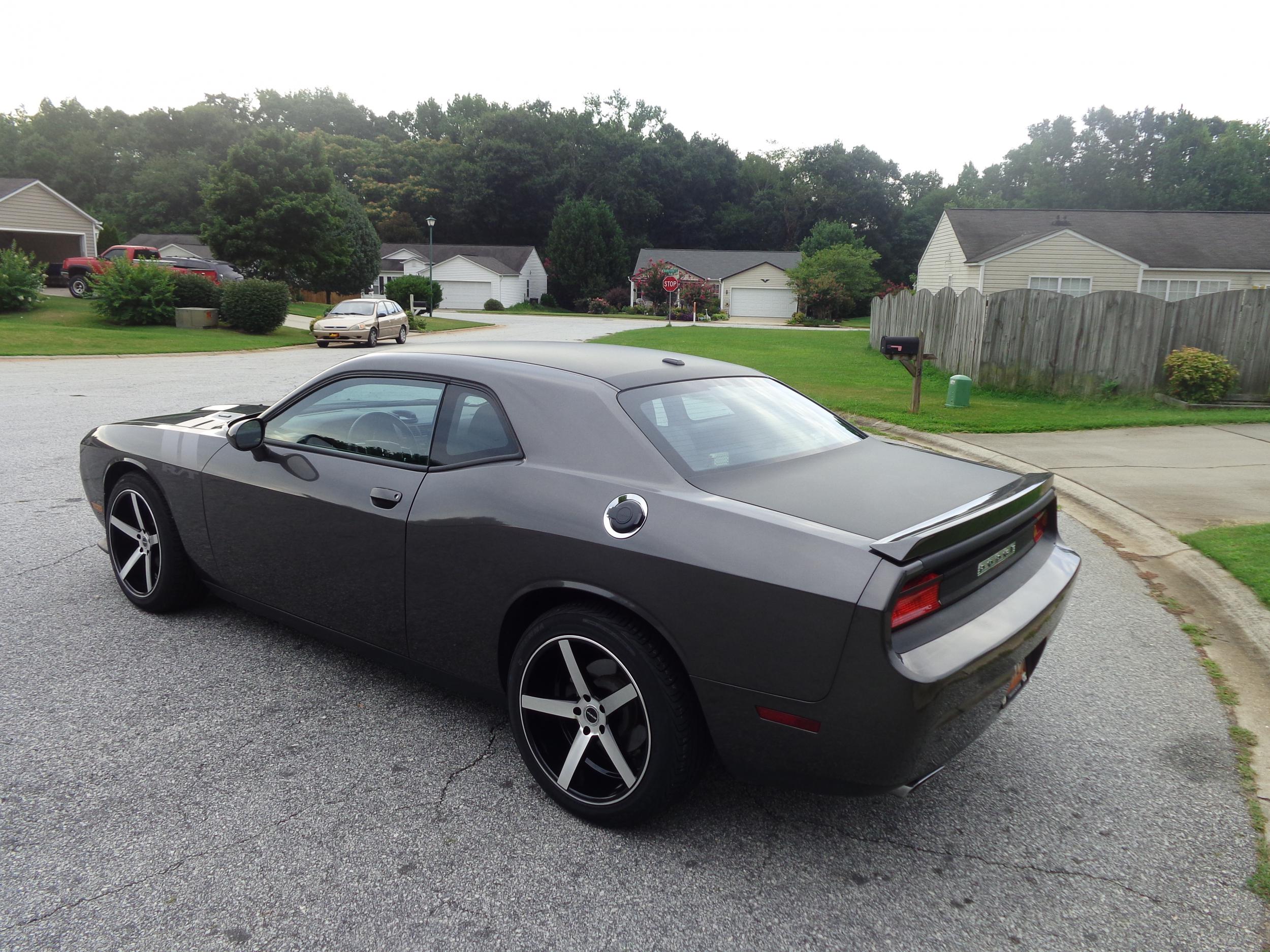 2014 Dodge Challenger photo