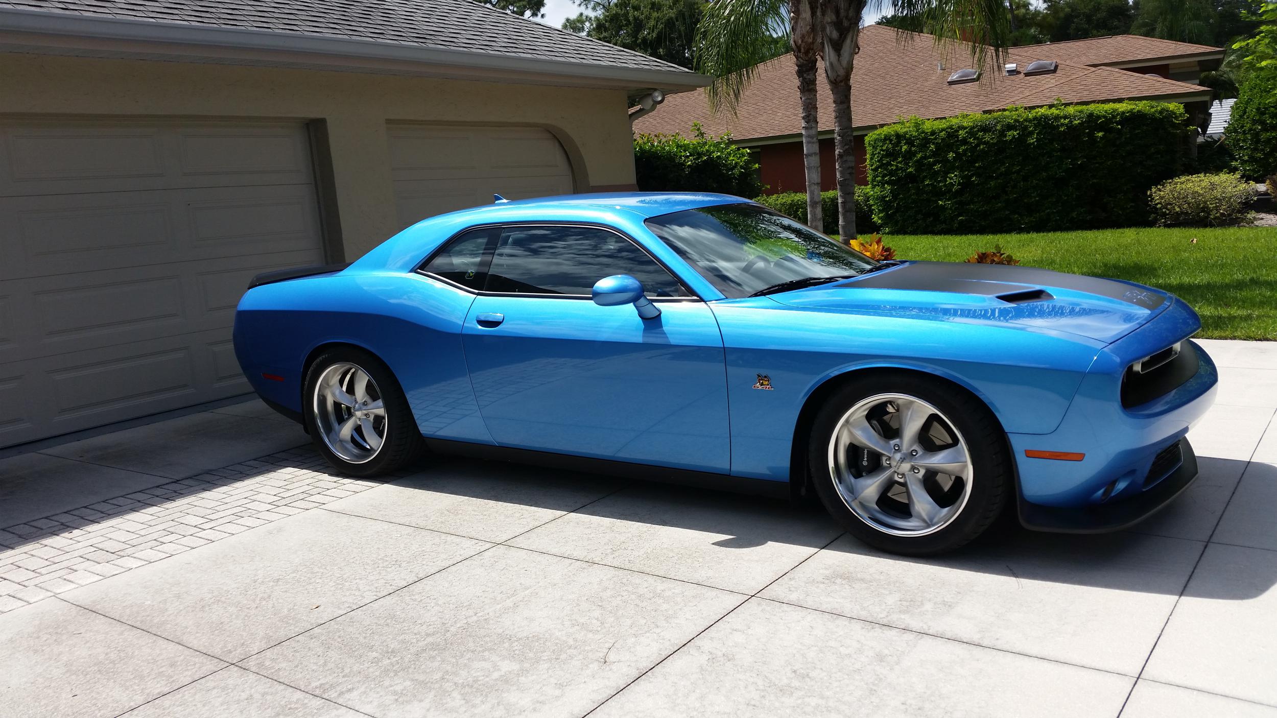 2015 Dodge Challenger photo