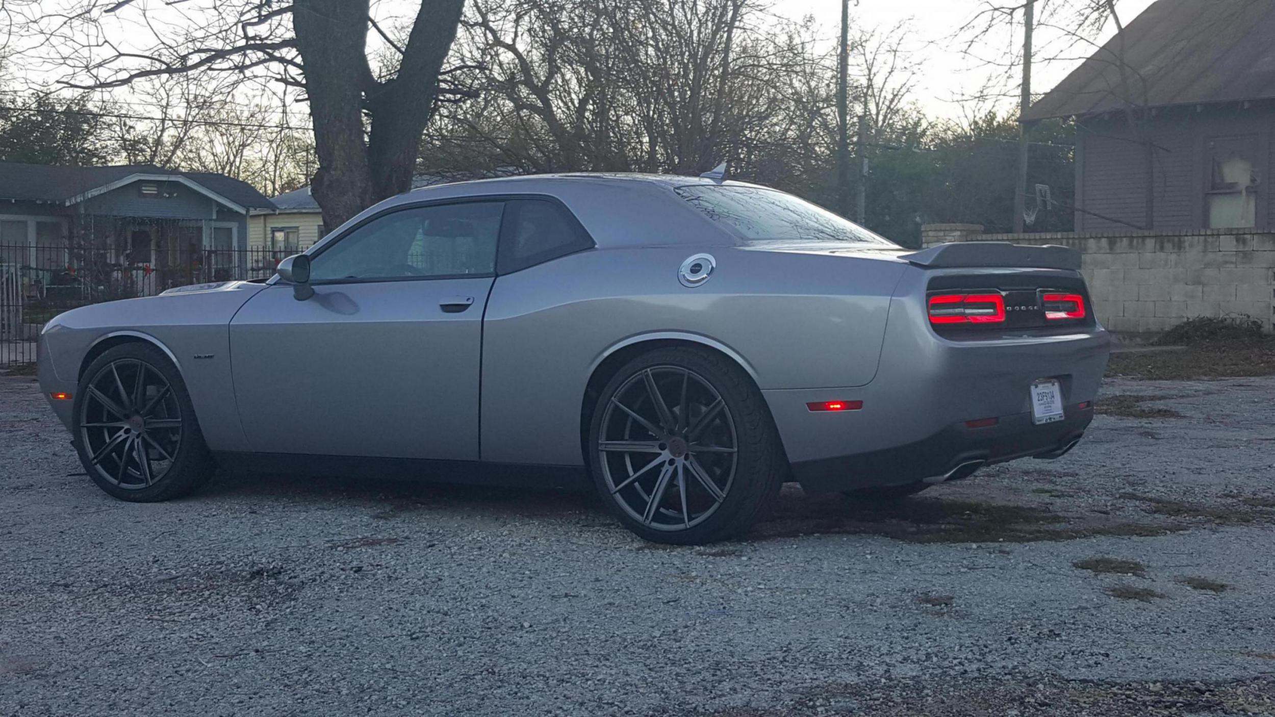 2016 Dodge Challenger photo