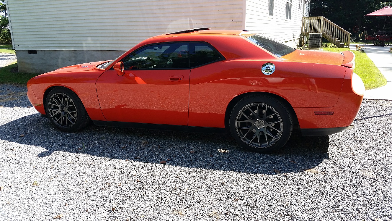 2015 Dodge Challenger photo