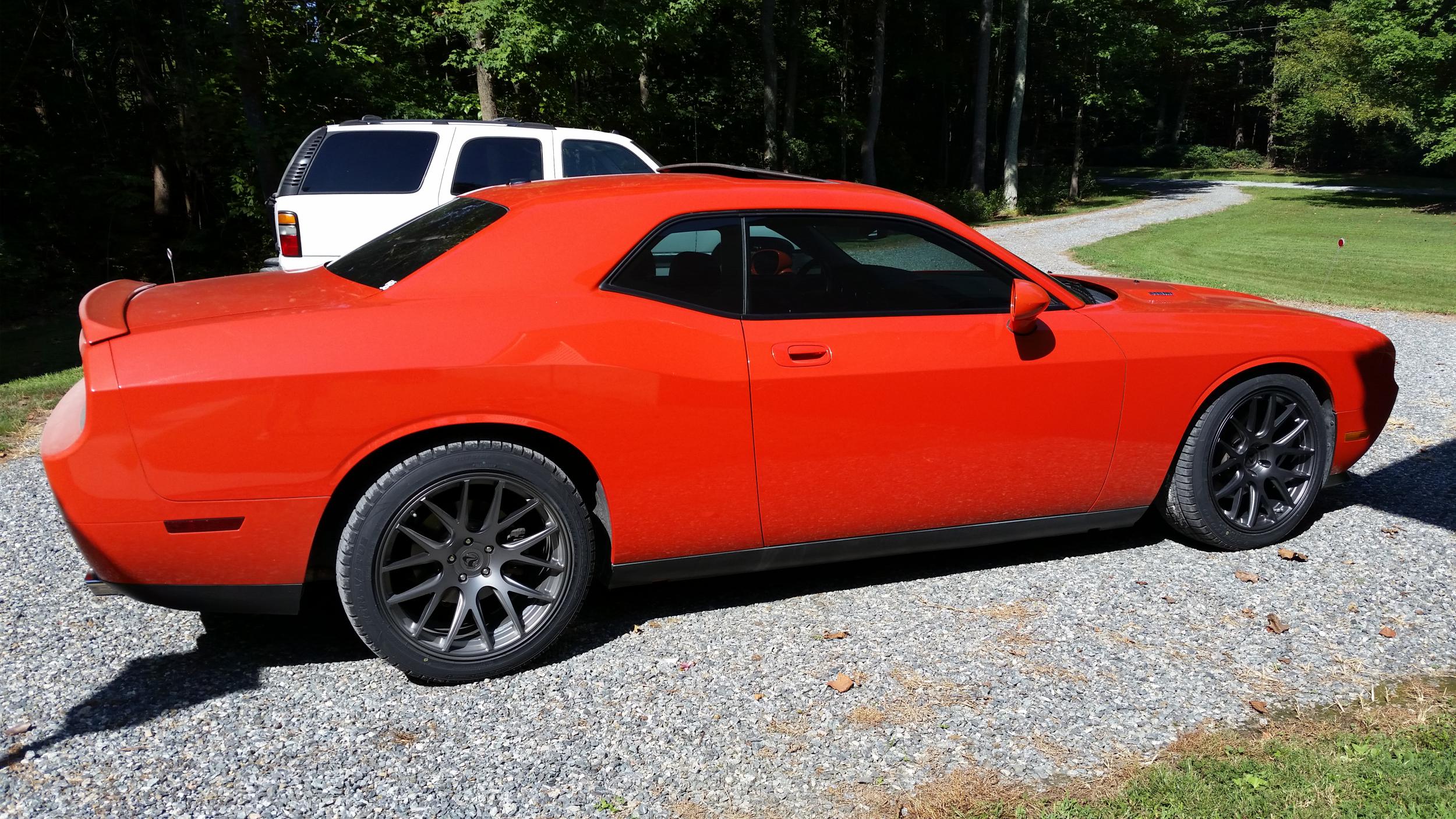 2015 Dodge Challenger photo