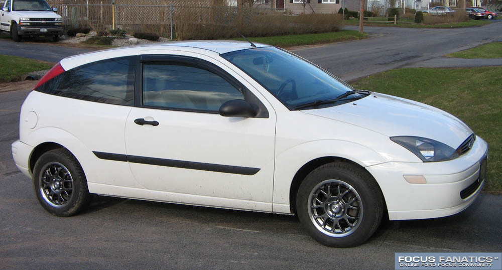 2005 Ford Focus photo