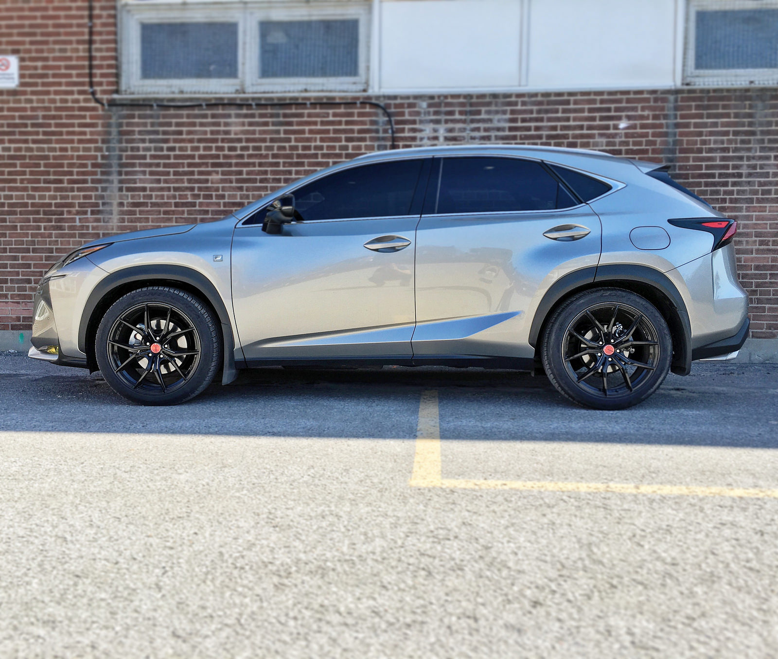 2015 Lexus NX 300h photo