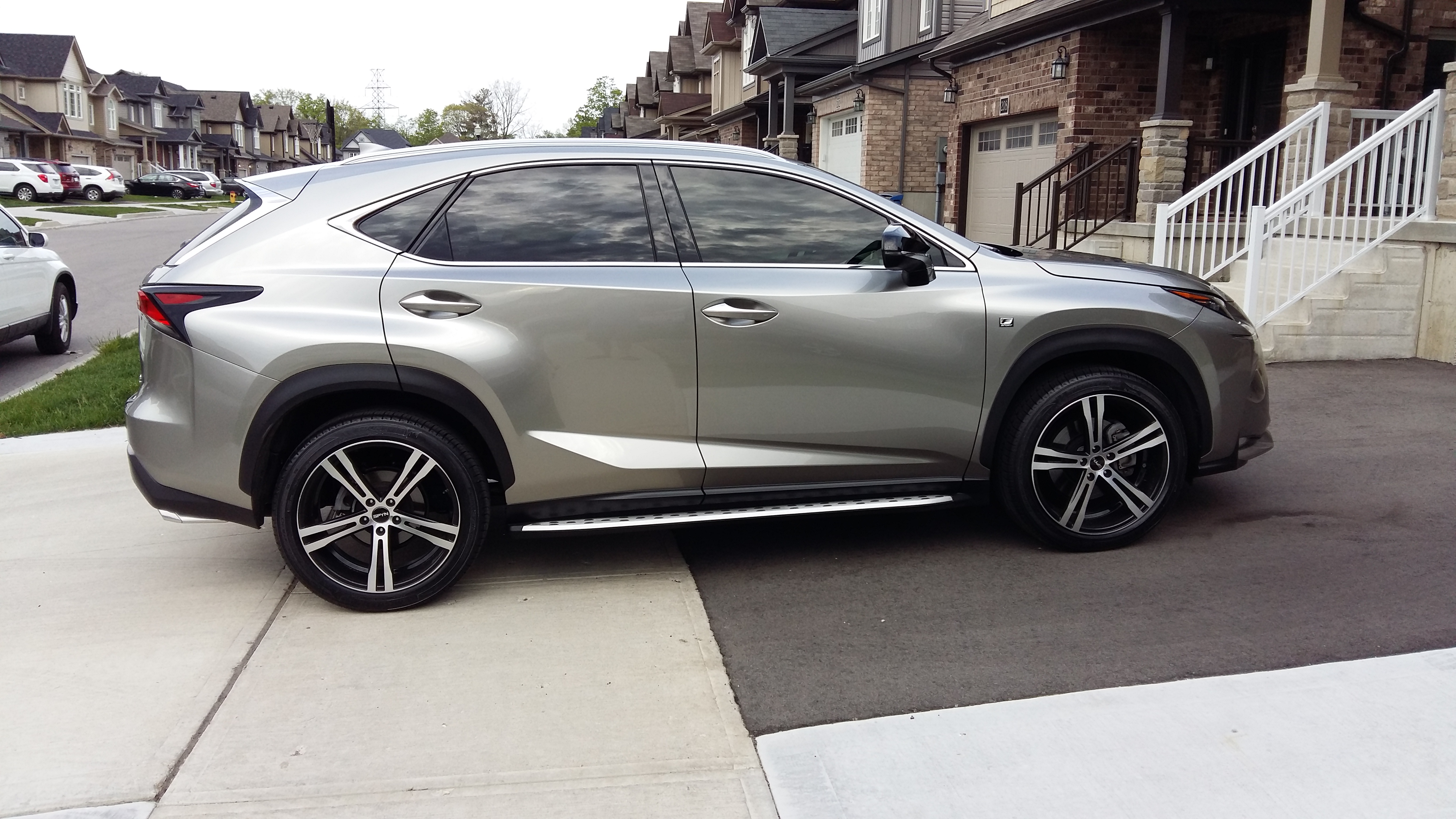 2016 Lexus NX 300h photo
