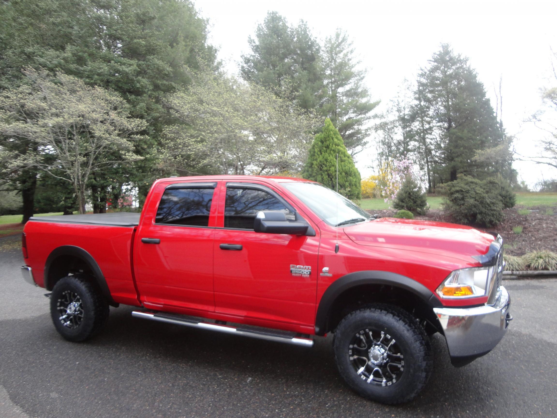 2012 RAM 2500 photo