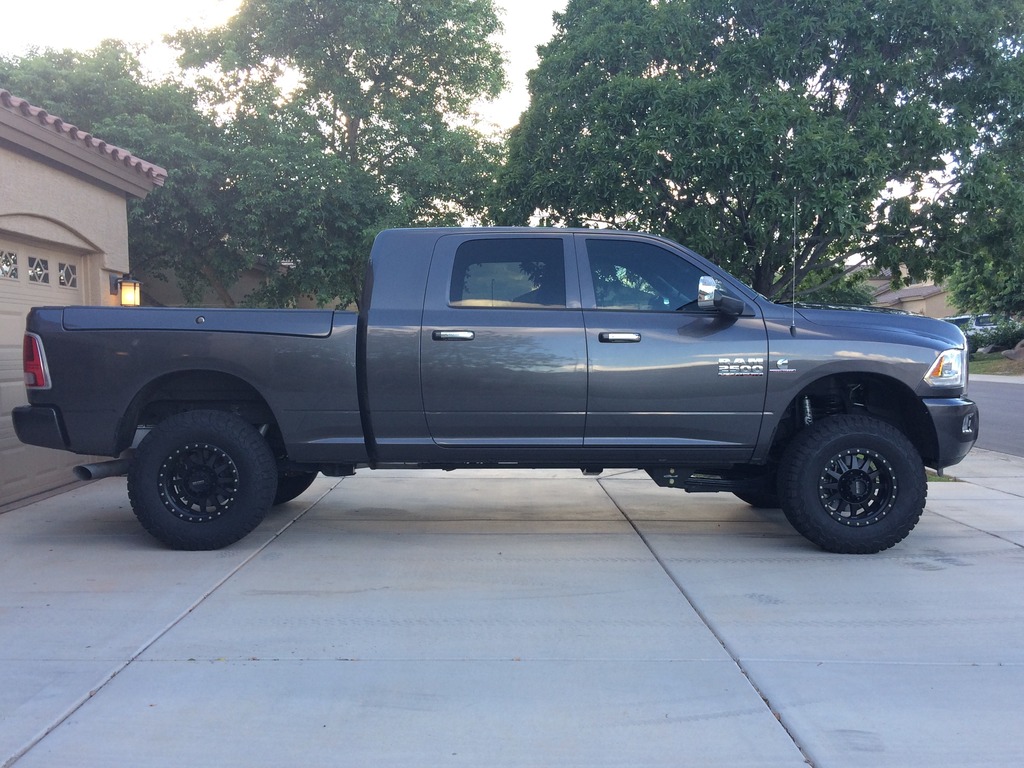 2015 RAM 2500 photo