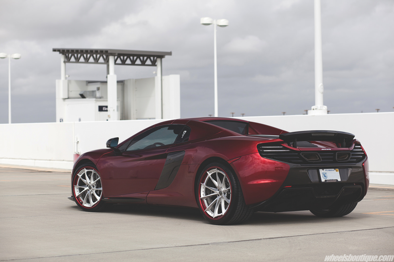 2015 McLaren 650S photo