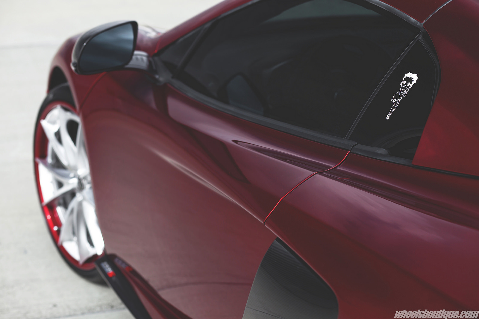 2015 McLaren 650S photo