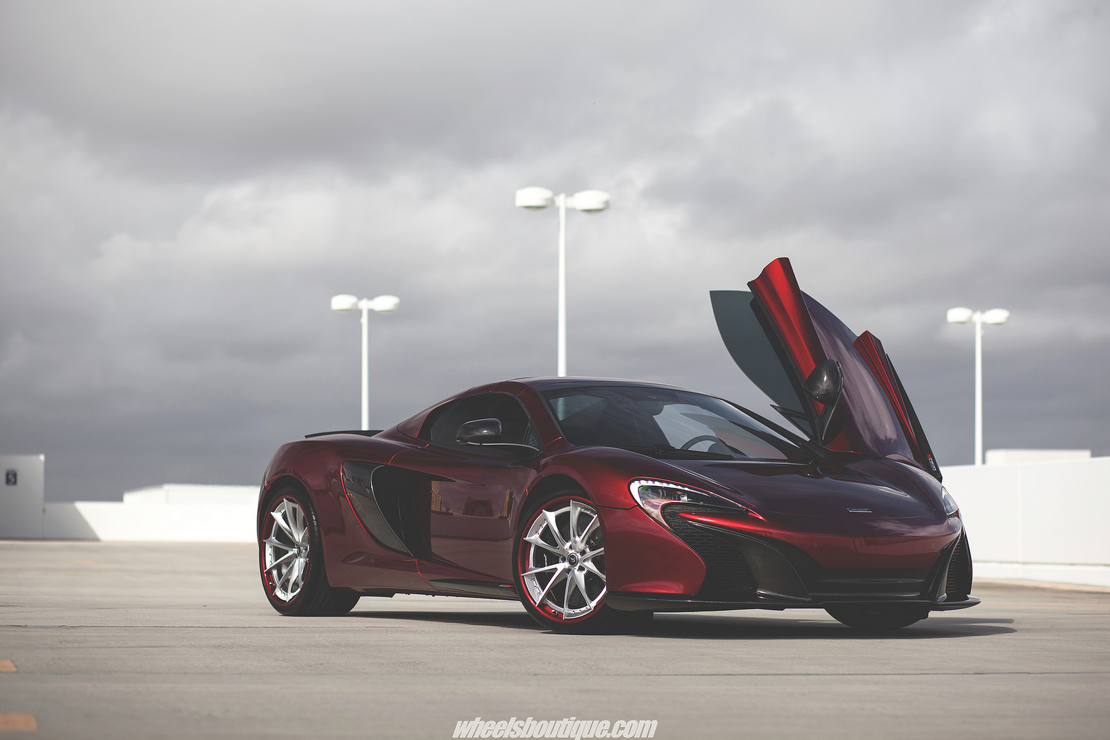 2015 McLaren 650S photo