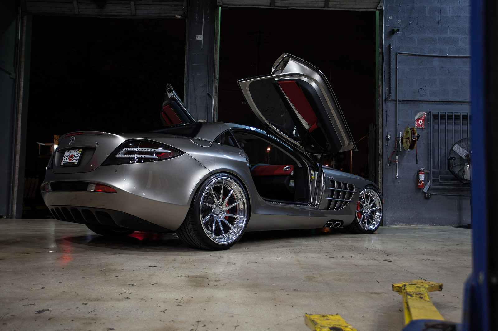 2009 Mercedes-Benz SLR McLaren photo
