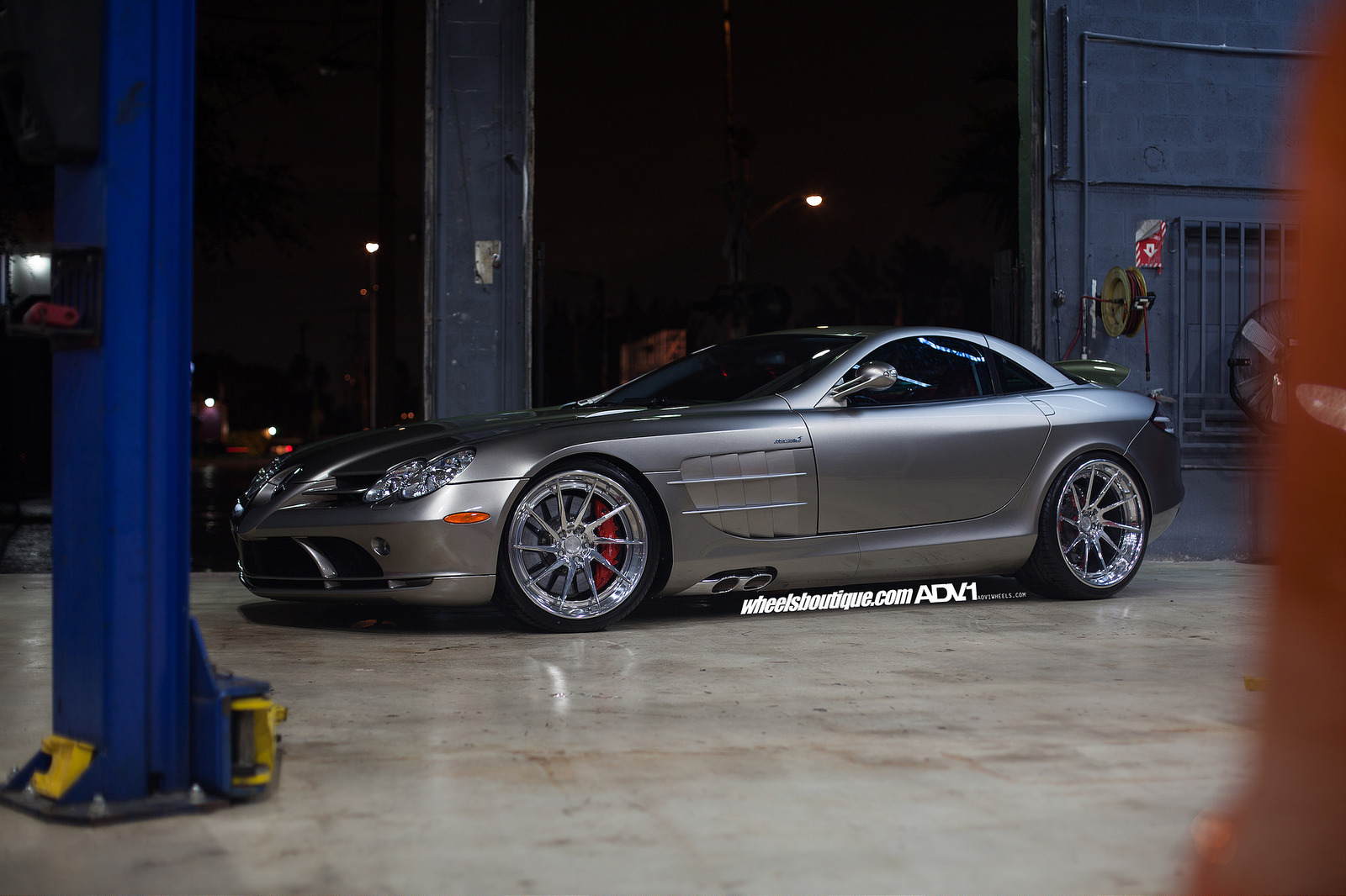 2009 Mercedes-Benz SLR McLaren photo