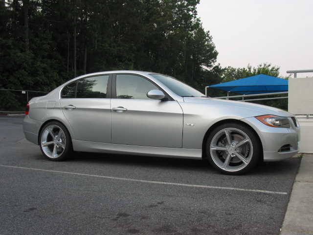 2005 BMW 330 photo