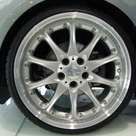 2005 BMW 325