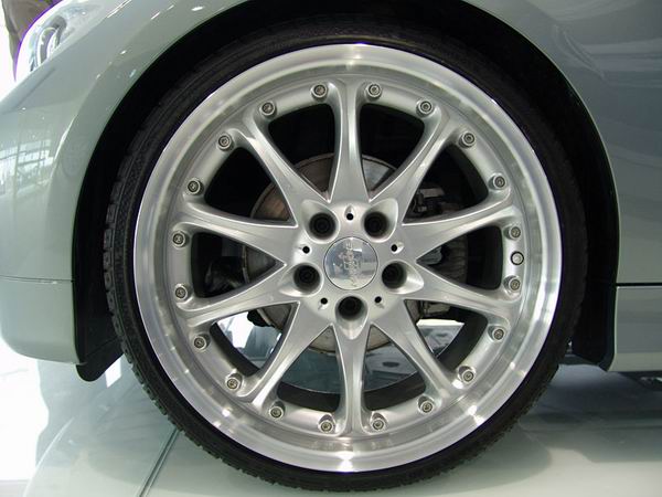 2005 BMW 325 photo