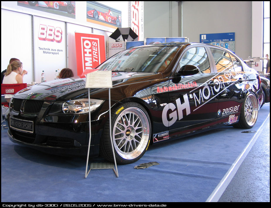 2005 BMW 330 photo