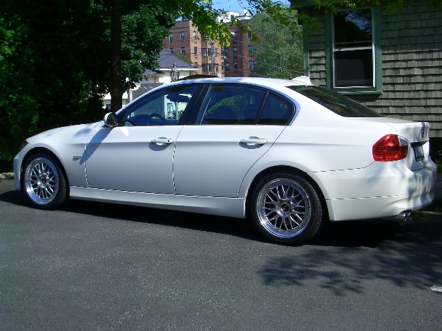2005 BMW 325 photo