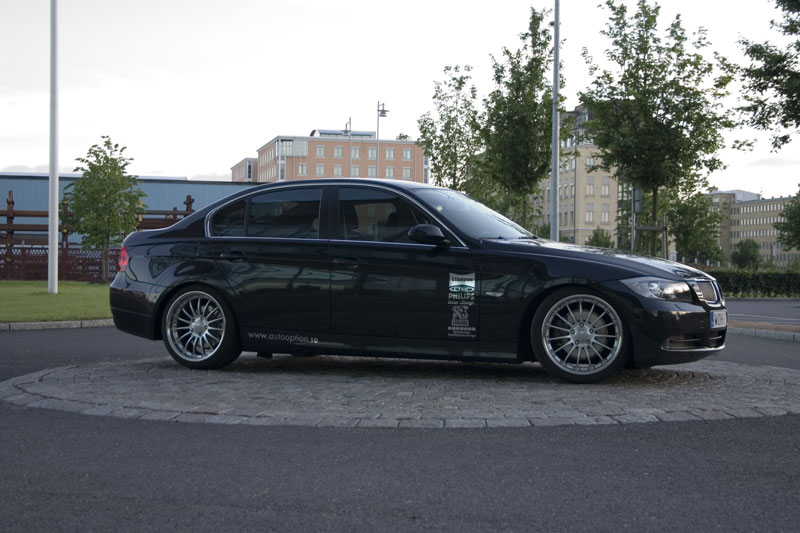 2006 BMW 325 photo
