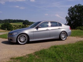 2005 BMW 325