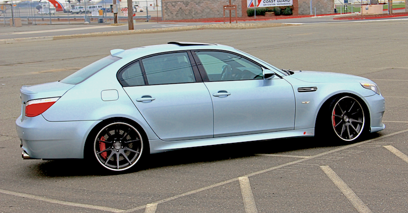 2010 BMW M5 photo