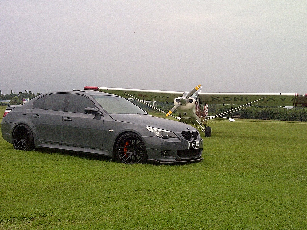 2010 BMW M5 photo