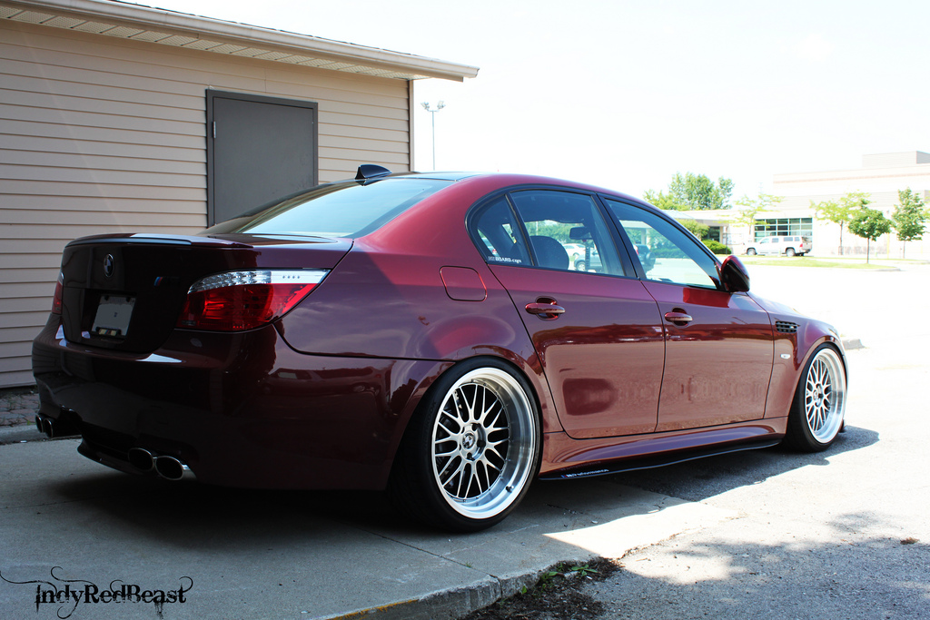 2010 BMW M5 photo