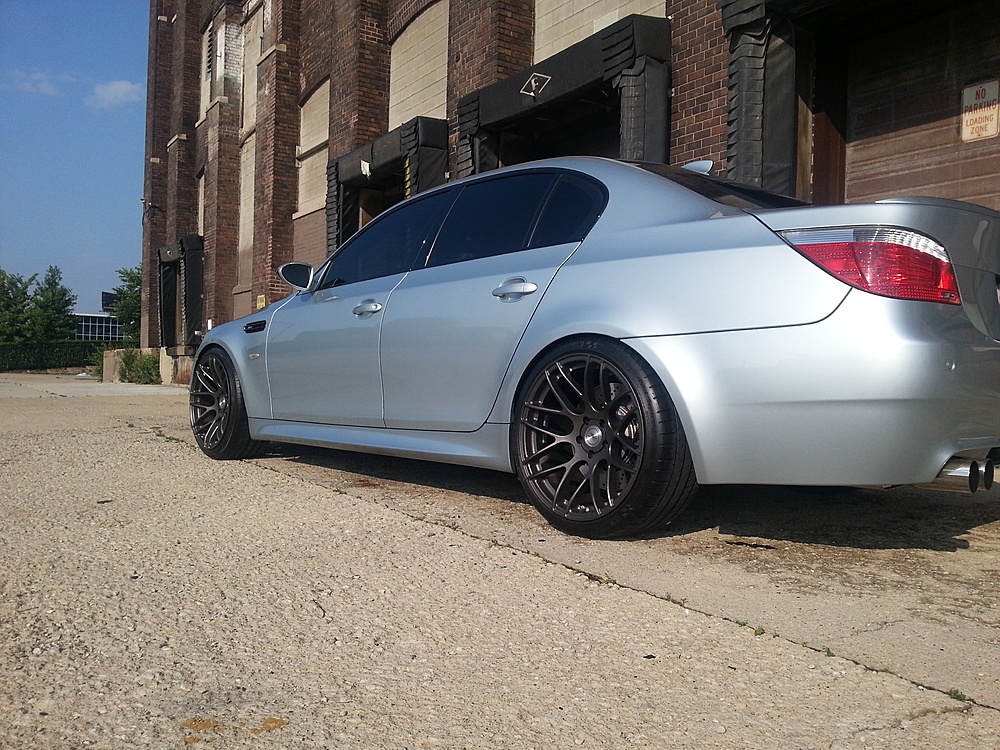2010 BMW M5 photo