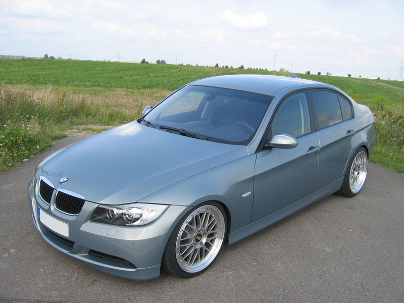 2006 BMW 330 photo