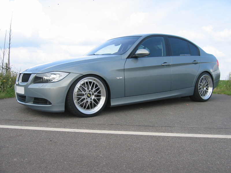2006 BMW 330 photo