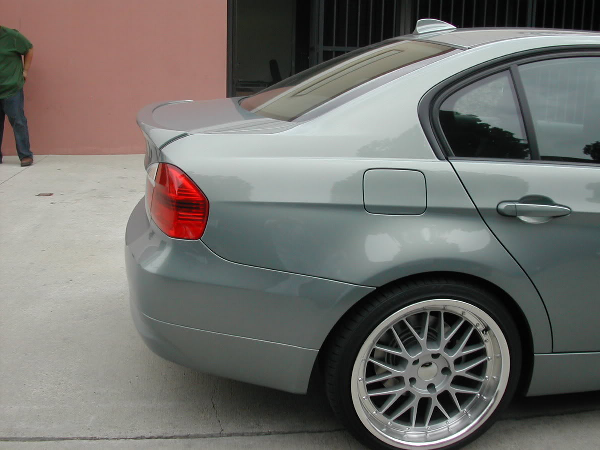 2006 BMW 330 photo