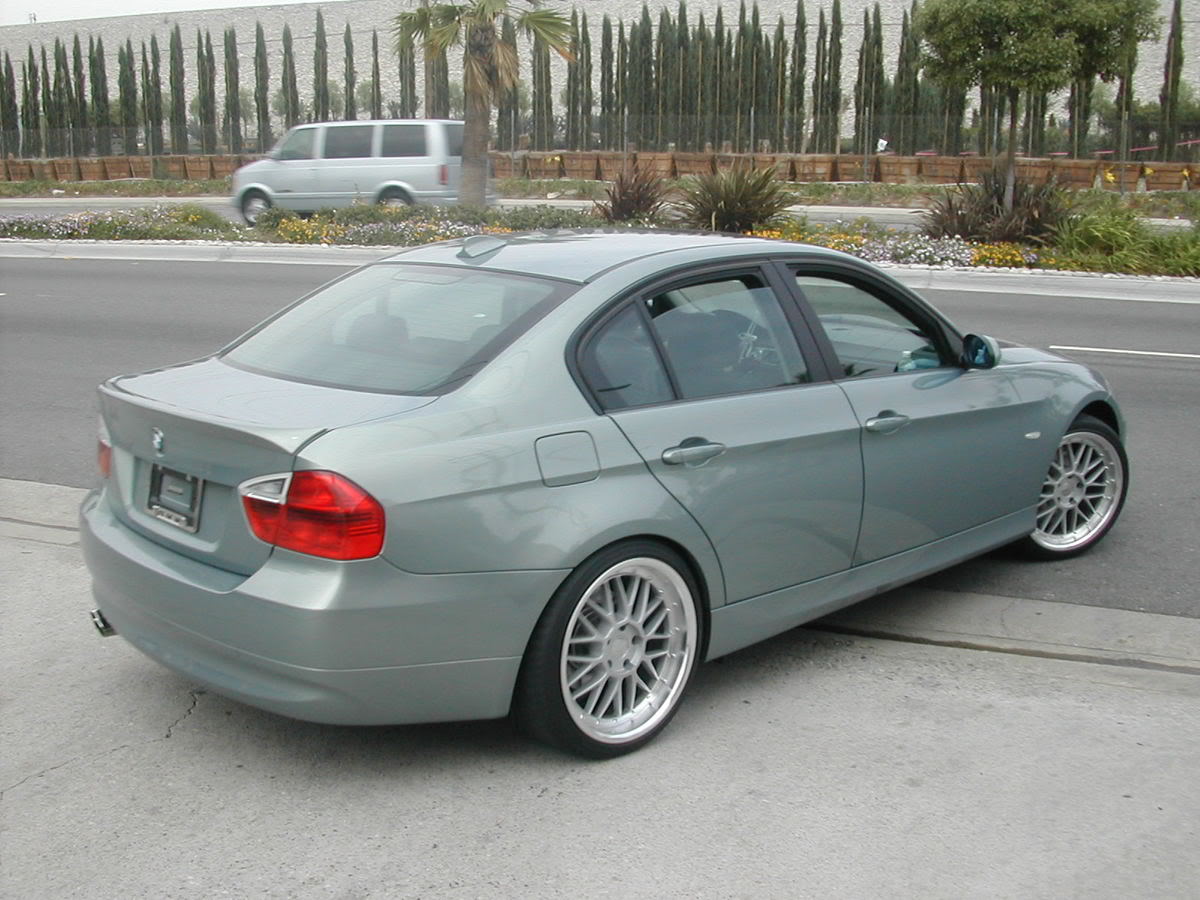 2006 BMW 330 photo
