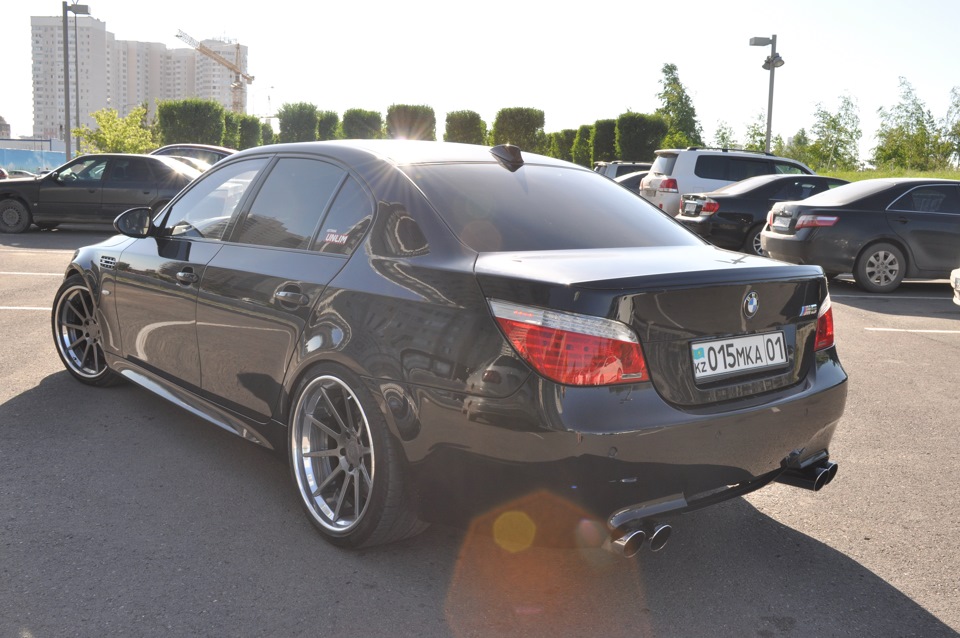 2013 BMW M5 photo