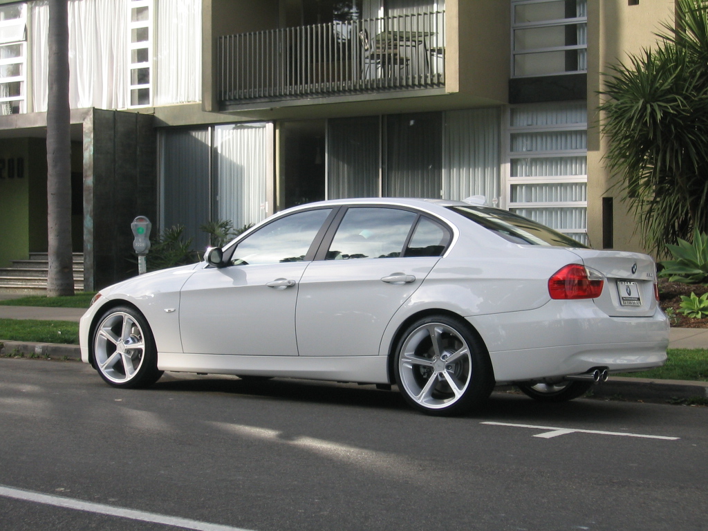 2006 BMW 330 photo