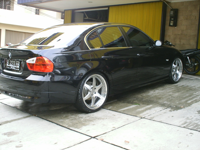 2006 BMW 325 photo