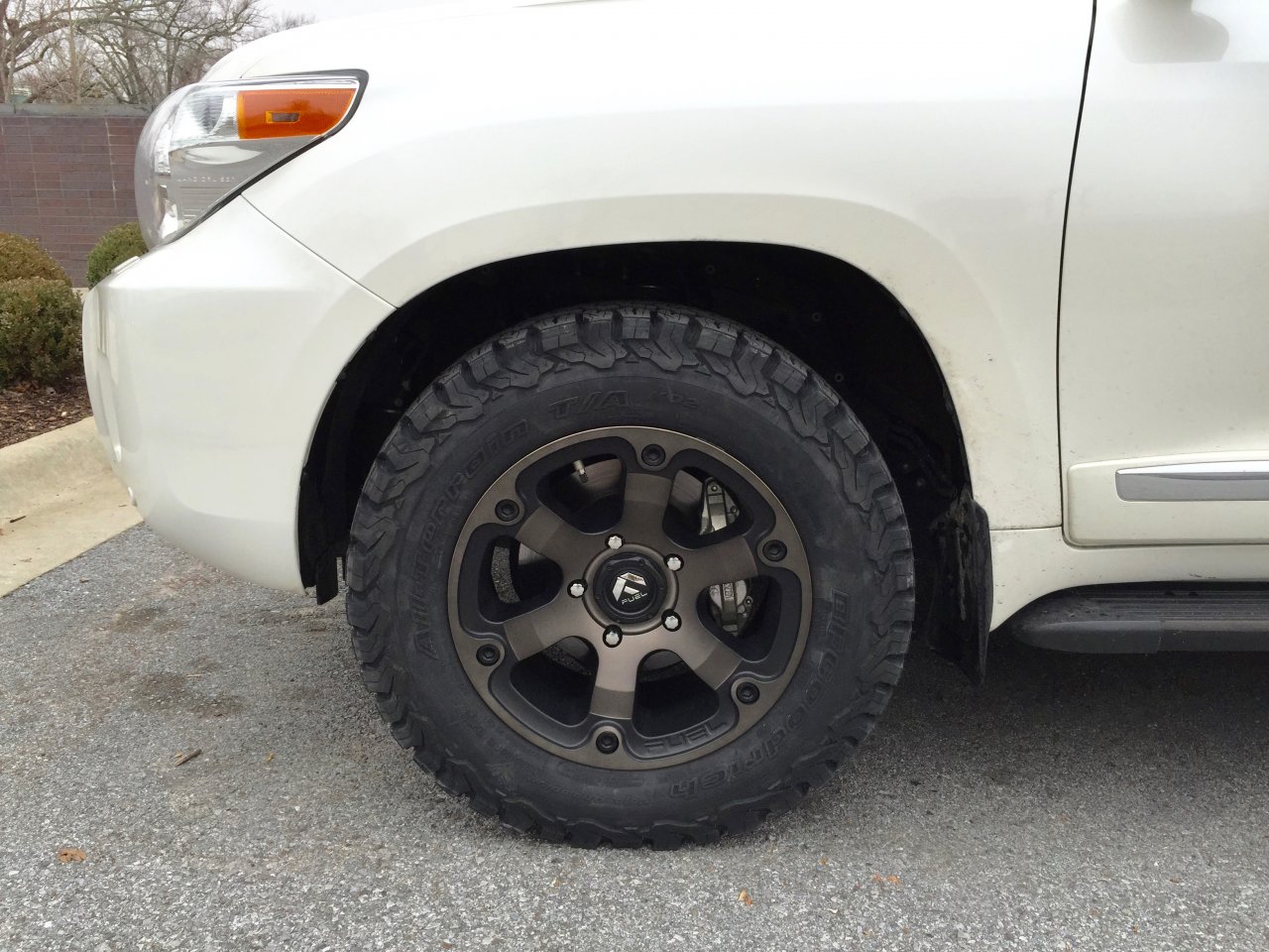 2015 Toyota Land Cruiser photo