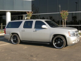 Chevrolet Suburban 2500