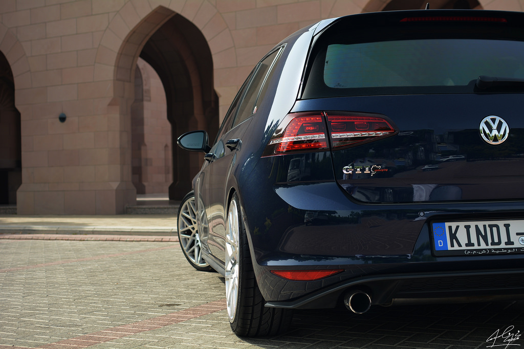 2014 Volkswagen GTI photo