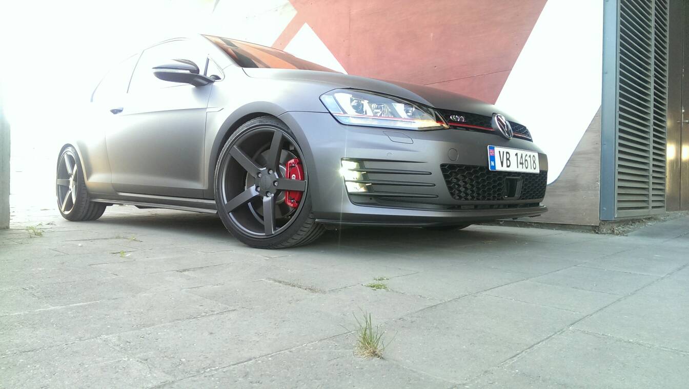 2014 Volkswagen GTI photo